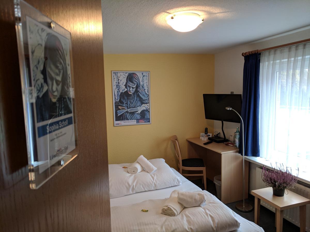 Aprotos Lueneburger Hof Hotel Munster im Heidekreis Ngoại thất bức ảnh