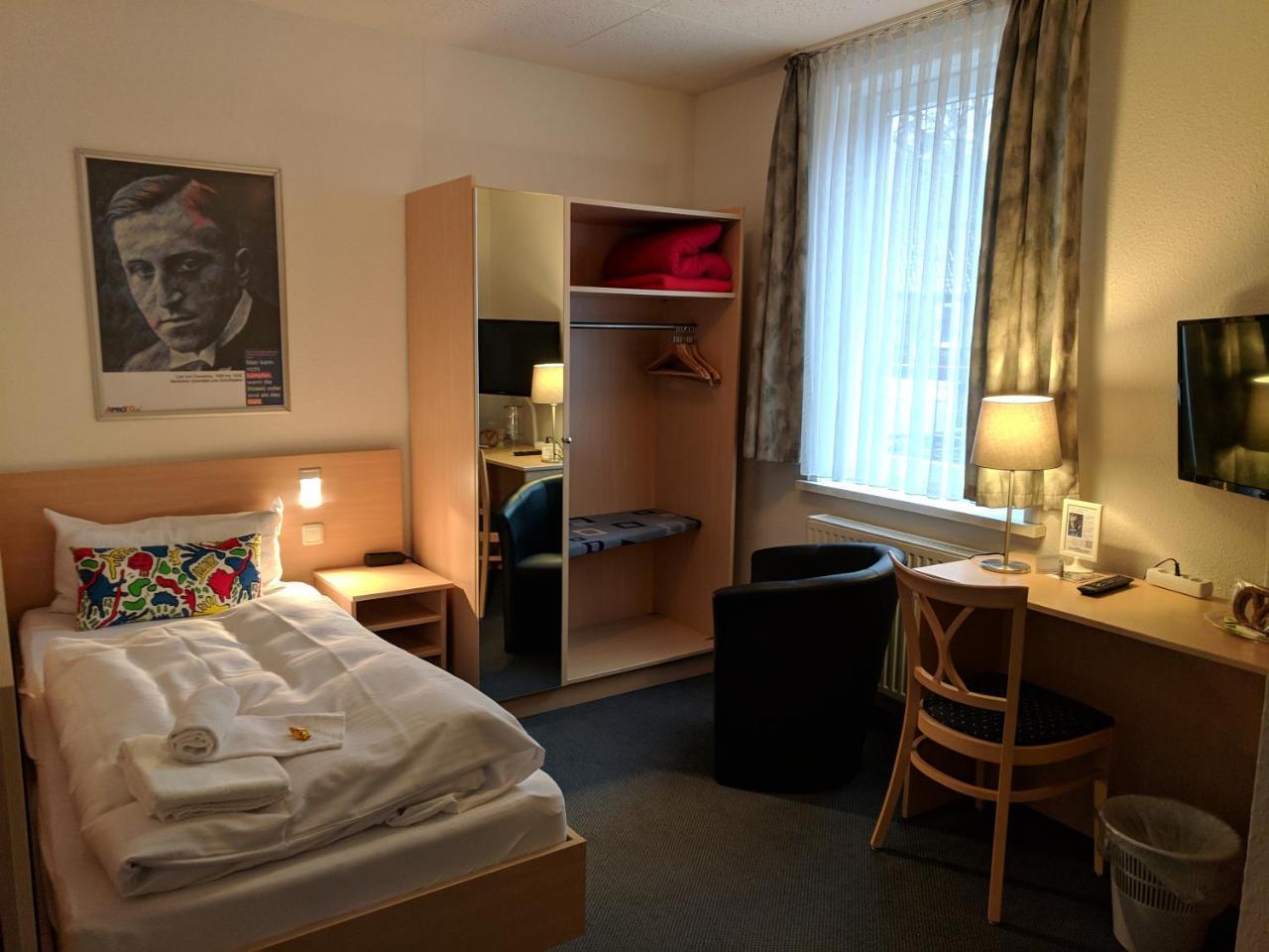 Aprotos Lueneburger Hof Hotel Munster im Heidekreis Ngoại thất bức ảnh